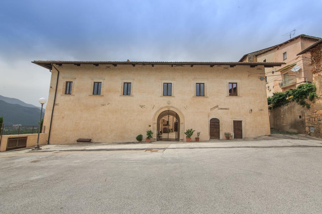 Casa Rosati Fontecchio Exterior foto